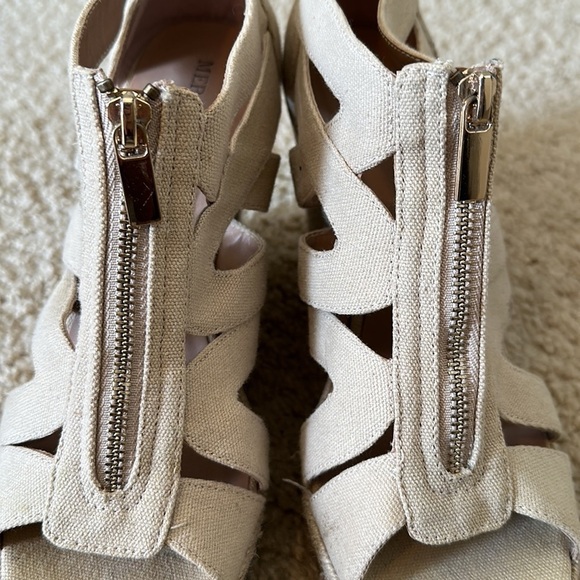 Merona tan wedge sandal size 9.5 - Picture 3 of 6